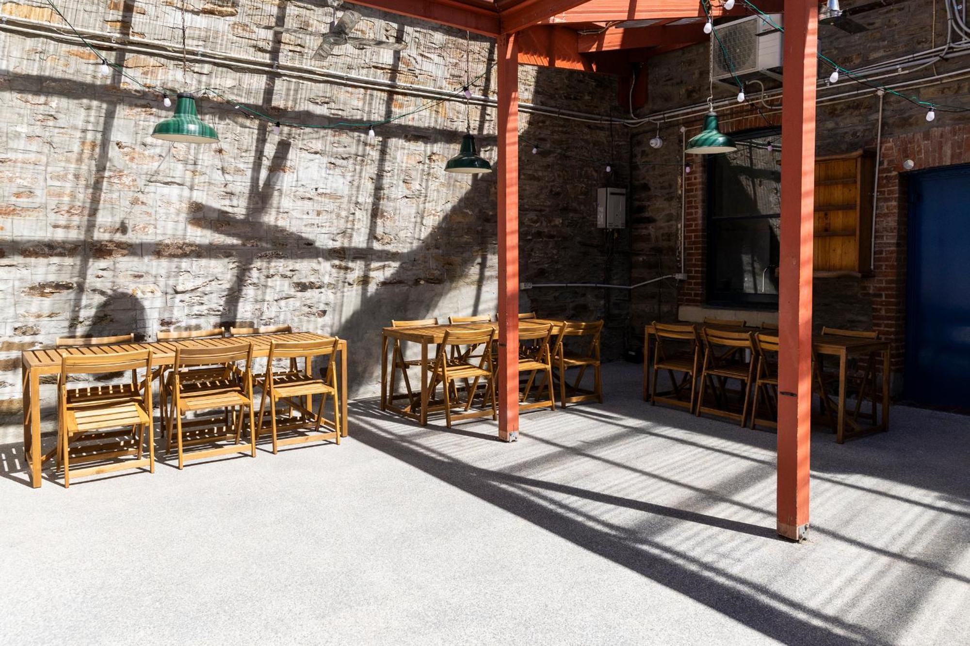 Base Camp Hostel アデレード エクステリア 写真