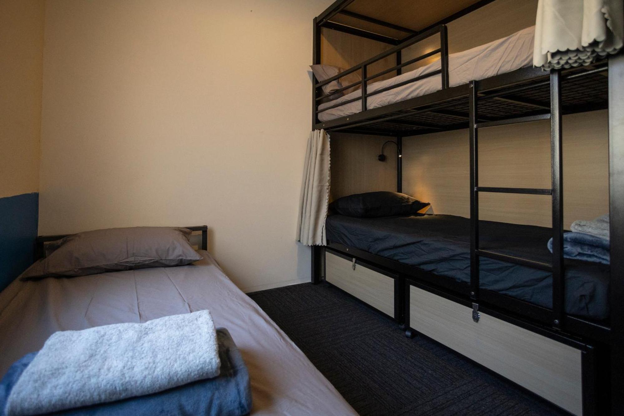 Base Camp Hostel アデレード エクステリア 写真