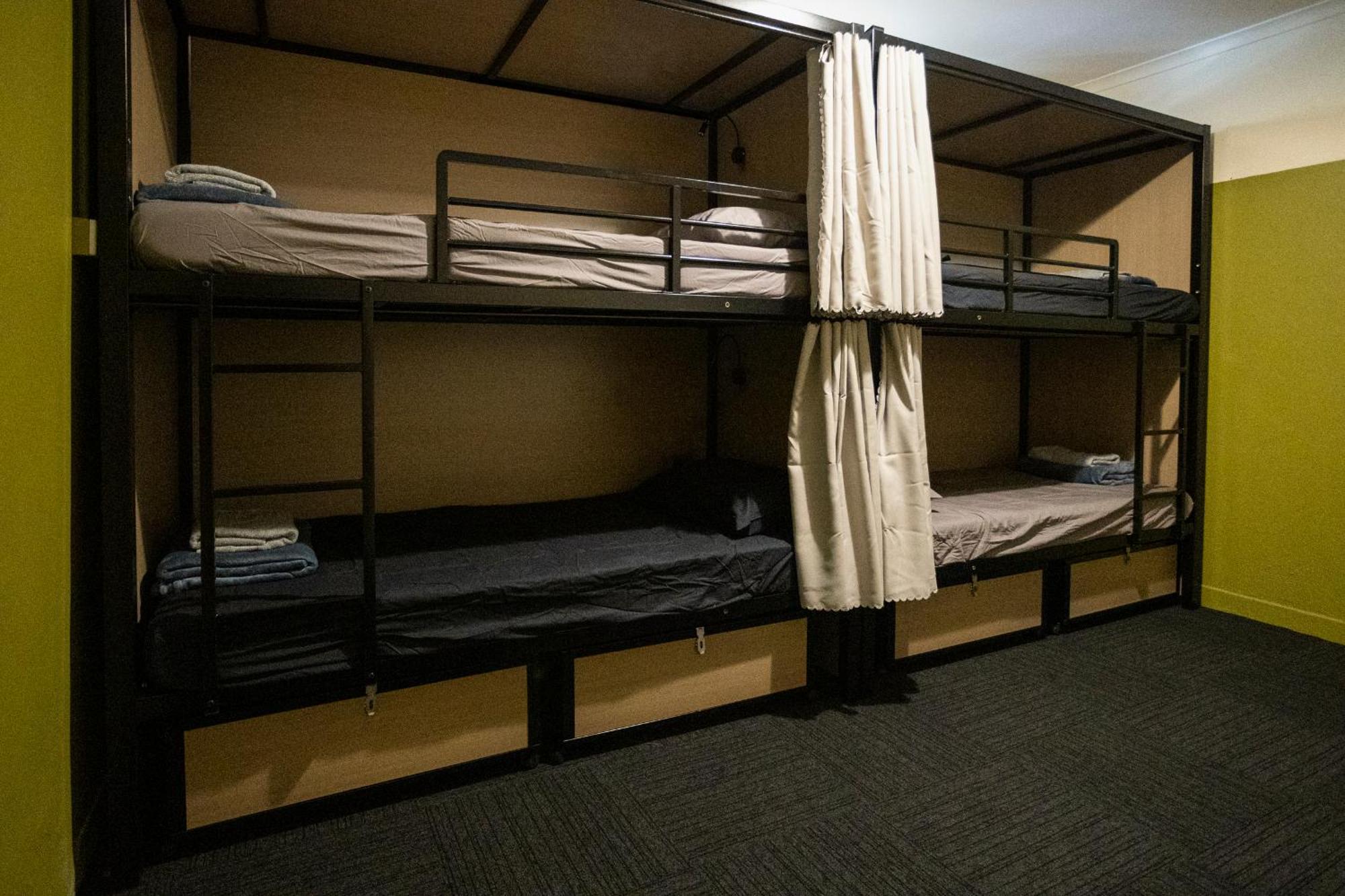 Base Camp Hostel アデレード エクステリア 写真