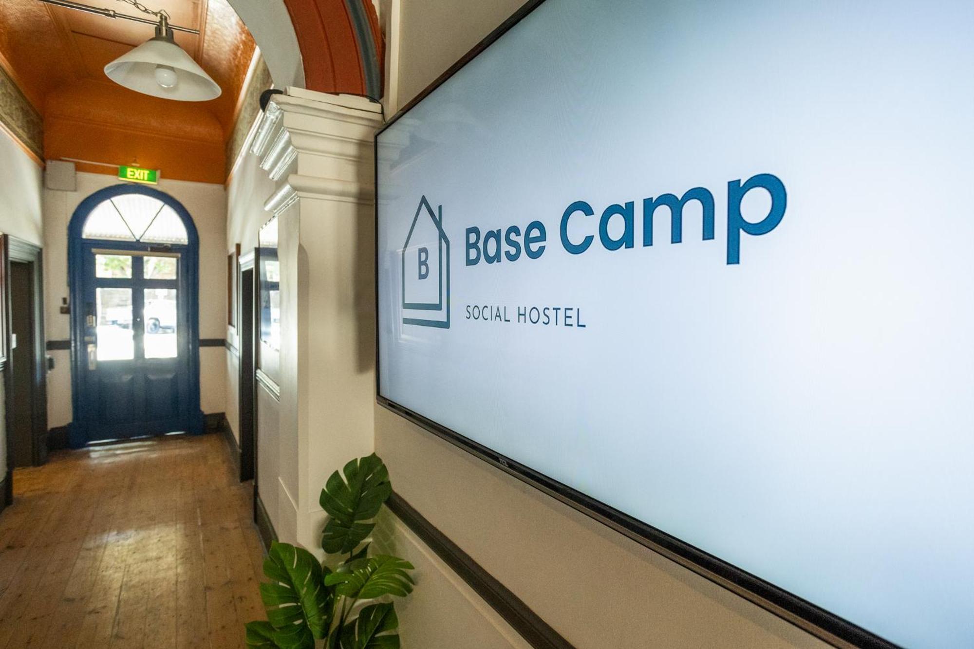 Base Camp Hostel アデレード エクステリア 写真