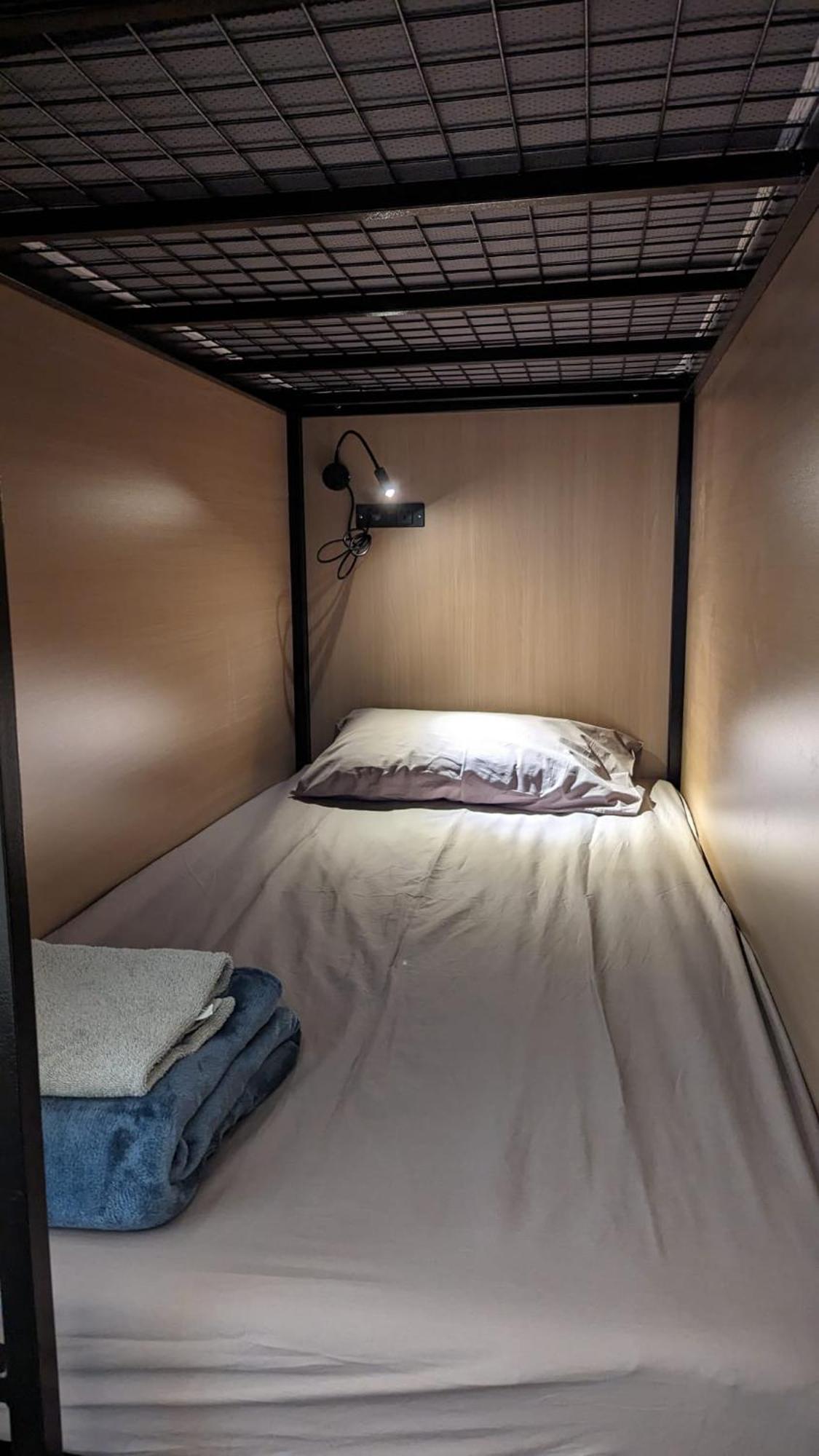 Base Camp Hostel アデレード エクステリア 写真