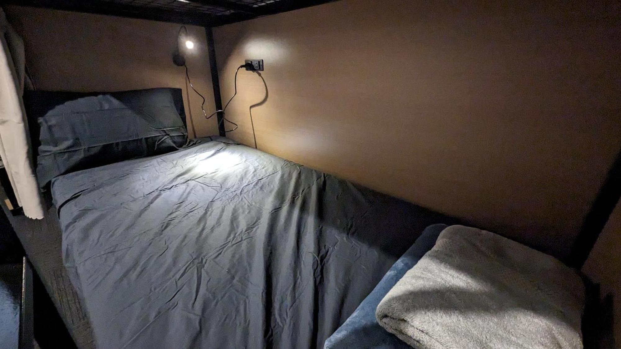 Base Camp Hostel アデレード エクステリア 写真