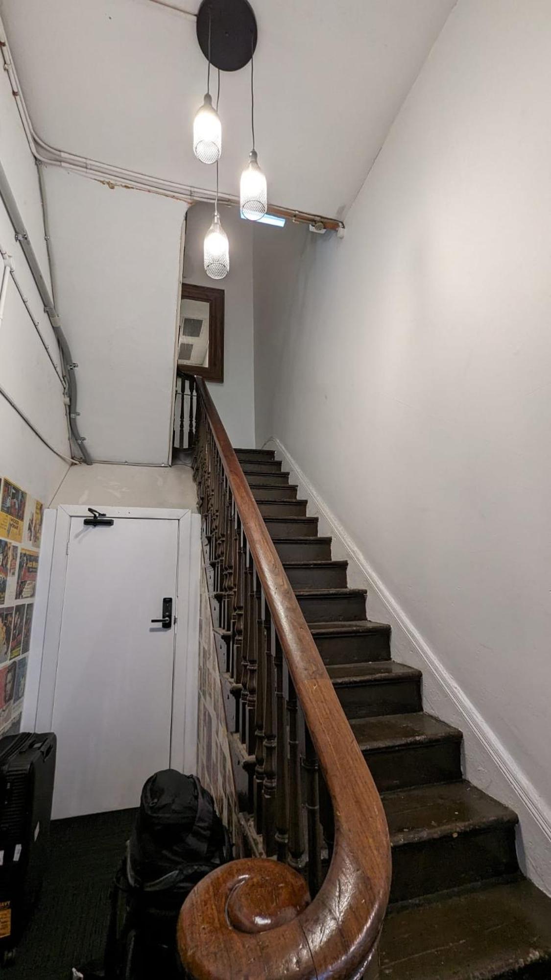 Base Camp Hostel アデレード エクステリア 写真